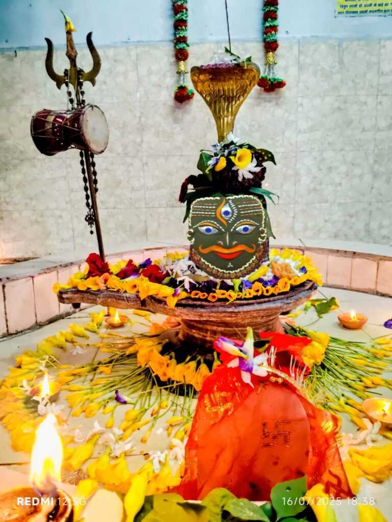 बंदरचुआं से नील सरोवर पार मदानेश्वर नाथ मंदिर तक विशाल&nbsp; कावड़ यात्रा