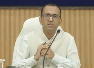 कोरबा कलेक्टर का निर्देश: हर उद्योग प्रतिवर्ष IT कॉलेज के 10 छात्रों को दे रोजगार, बालको से 2 करोड़ की सहायता