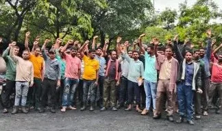 हेम्स ठेका कर्मचारियों का दीपका में 7 घंटे तक रेल रोको आंदोलन: समझौते की अवहेलना पर फूटा आक्रोश