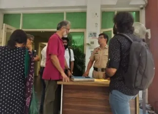 दिल्ली-एनसीआर में मजदूरों पर चौतरफा हमला: झुग्गियों पर बुलडोजर और नागरिकता पर सवाल, संघर्ष की तैयारी में संगठन