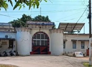 कोरबा जिला जेल में सुरक्षा की बड़ी चूक: बलात्कार और पॉक्सो के 4 आरोपी 25 फीट की दीवार फांदकर फरार, प्रशासन में हड़कंप