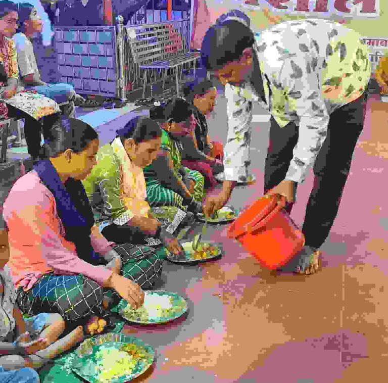 हर नवरात्रि में बजरंग एलआर 25 वर्षो से लगवा रहे भंडारा