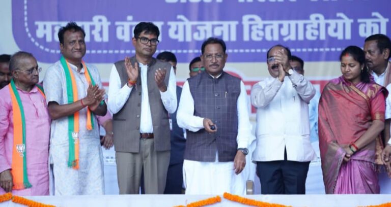 खरसिया में किया रेलवे ओवरब्रिज सहित 66.84 करोड़ रुपये के विकास कार्यों का भूमिपूजन