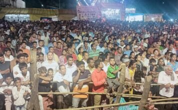 राम के हाथों रावण के पुतले का हुआ दहन
