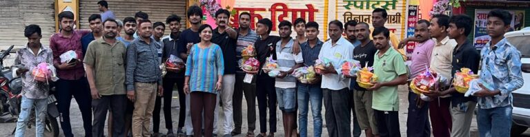 अंधेरे से उजाले तक की यात्रा के साथी, जांजगीर में हॉकरों को मिला सम्मान