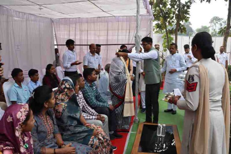 पुलिस स्मृति दिवस पर वित्त मंत्री ओ.पी.चौधरी ने शहीद परिवारों को किया सम्मानित