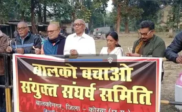 दिनदहाड़े तोड़फोड़: बालको बचाओ आंदोलन का बैनर उखाड़कर फरार हुआ नकाबपोश, पुलिस में होगी शिकायत