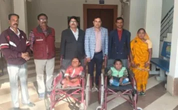 जनदर्शन में त्वरित राहत: करण और मीना को मिली व्हीलचेयर, 86 आवेदनों पर प्रशासन ने सुनी जनसमस्याएं