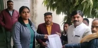 सीतापुर: पत्रकारों की सुरक्षा और सम्मान के लिए CM को सौंपा ज्ञापन; पेंशन से लेकर बीमा तक की मांगें शामिल