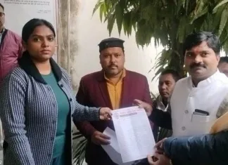 सीतापुर: पत्रकारों की सुरक्षा और सम्मान के लिए CM को सौंपा ज्ञापन; पेंशन से लेकर बीमा तक की मांगें शामिल