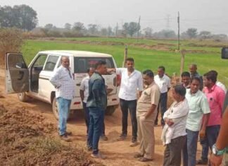 नहर कार्यों का निरीक्षण: जिला पंचायत अध्यक्ष प्रतिनिधि ने किसानों की मांग पर लिया एक्शन