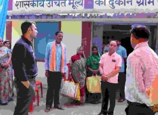 कलेक्टर ने ग्राउंड स्तर पर पहुंचकर चावल उत्सव का जायजा लिया, पारदर्शी वितरण के दिए निर्देश