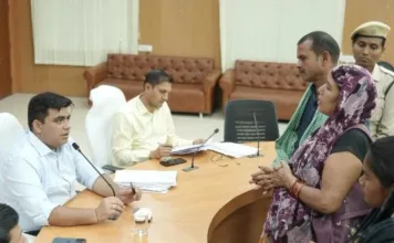 जनदर्शन में कलेक्टर कुणाल दुदावत का सख्त रुख: 119 आवेदनों पर त्वरित कार्रवाई के निर्देश, खाद्यान्न वितरण से लेकर पेंशन तक समस्याओं का समाधान प्राथमिकता