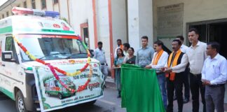 108 संजीवनी एक्सप्रेस की 11 नई एम्बुलेंस सेवाओं को दिखाई गई हरी झंडी