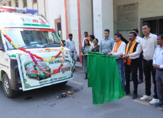 108 संजीवनी एक्सप्रेस की 11 नई एम्बुलेंस सेवाओं को दिखाई गई हरी झंडी