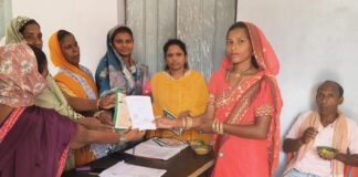 खरसिया के तेन्दुमुडी में आदि कर्मयोगी शिविर से महिलाओं को मिली राहत, चेहरे पर लौटी रौनक
