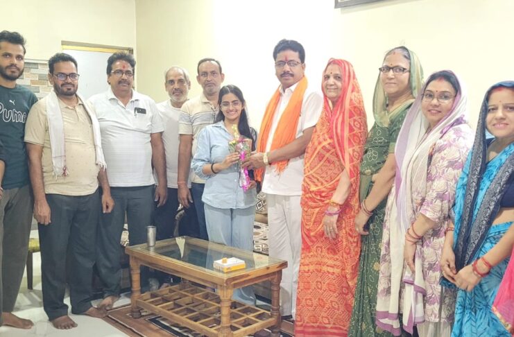 डॉ. आरती शर्मा ने सिम्स में मेडिकल शिक्षा की पूर्ण, घर पहुंच छाया विधायक ने दी बधाई