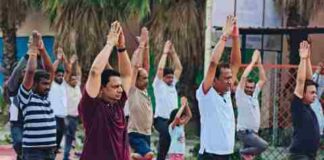खरसिया में योग दिवस पर सामूहिक आयोजन: जनप्रतिनिधियों और अधिकारियों ने दिया स्वस्थ जीवन का संदेश