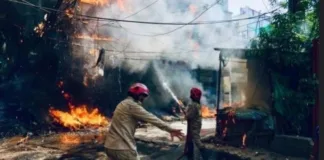 दिल्ली के मालवीय नगर होटल में भीषण आग, 21 विदेशी नागरिकों की मौत