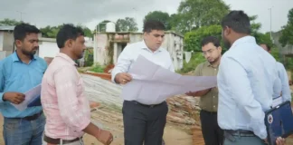 कलेक्टर कुणाल दुदावत ने पोड़ी उपरोड़ा के वनांचल में विकास कार्यों का लिया जायजा, अफसरों की लगाई क्लास कोरबा कलेक्टर कुणाल दुदावत पोड़ी उपरोड़ा में निर्माणाधीन विकास कार्यों और आंगनबाड़ी केंद्र का निरीक्षण करते हुए