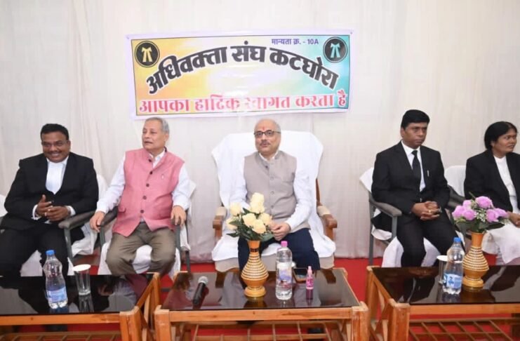 मुख्य न्यायमूर्ति रमेश सिन्हा ने किया कटघोरा व्यवहार न्यायालय का निरीक्षण