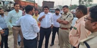 कोरबा में ध्यानचंद चौक से रिसदी चौक तक सड़क निर्माण का कलेक्टर-एसपी ने किया निरीक्षण